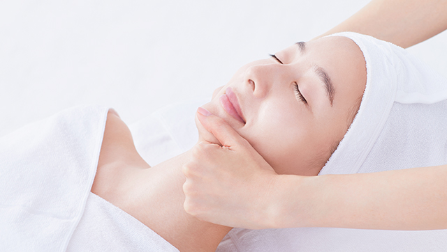 cpコスメティクスのフェイシャルマッサージ